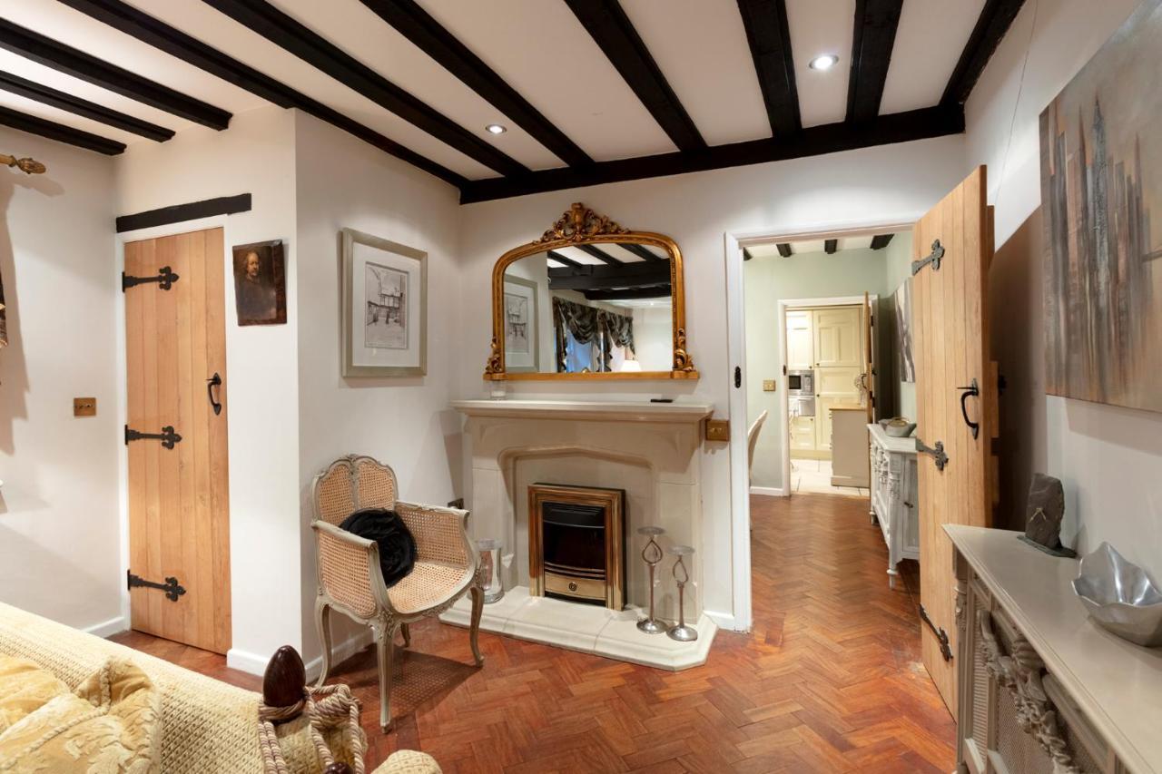 Luxury Eton House, 5 Minute Walk To Windsor Castle Villa Exteriör bild